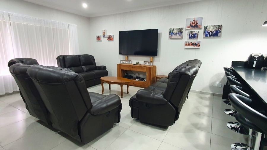 3 Bedroom Property for Sale in Dana Bay Western Cape